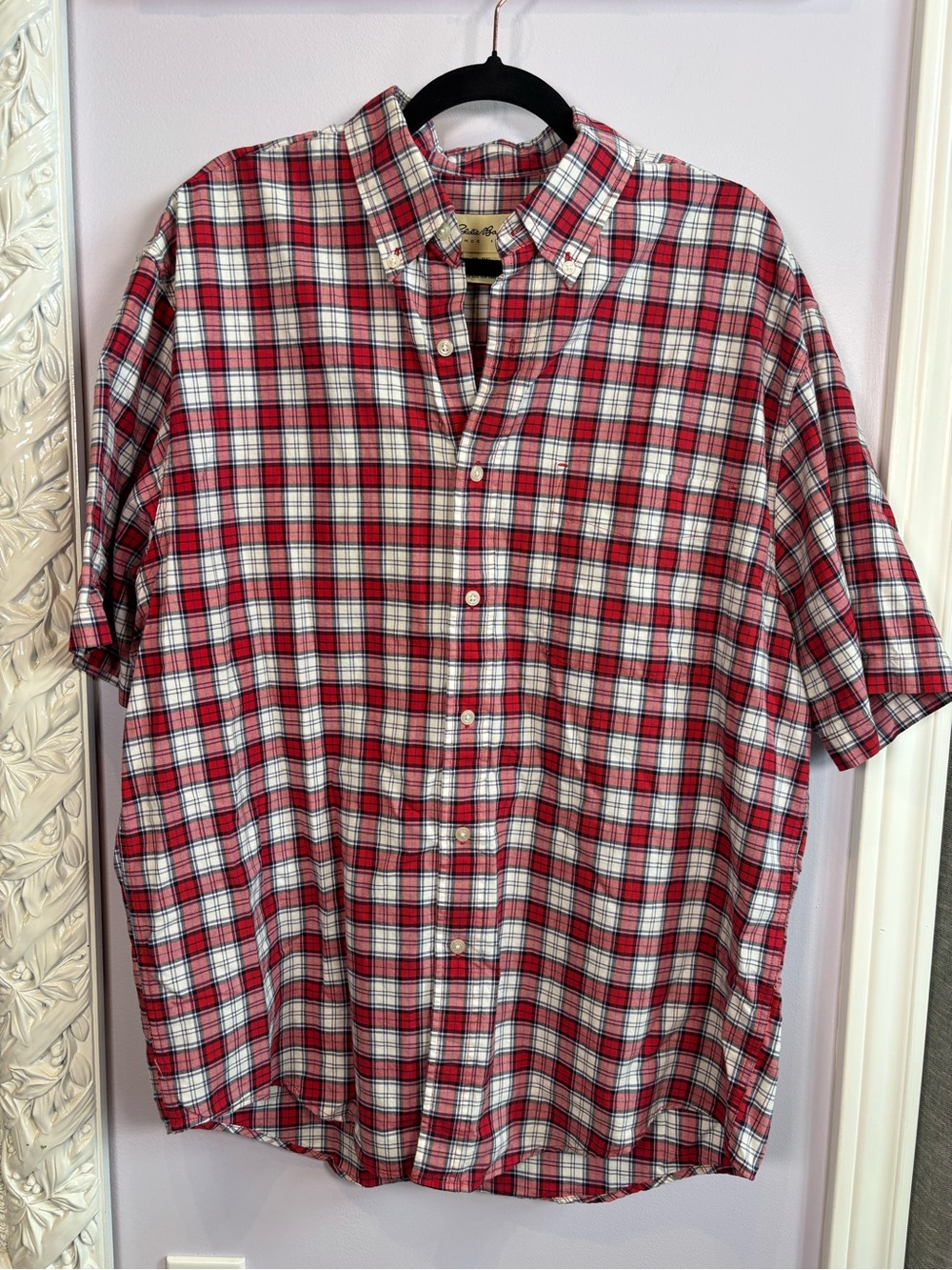 Eddie Bauer Vintage Men’s Red and White Plaid Button-Down Shirt Size Medium